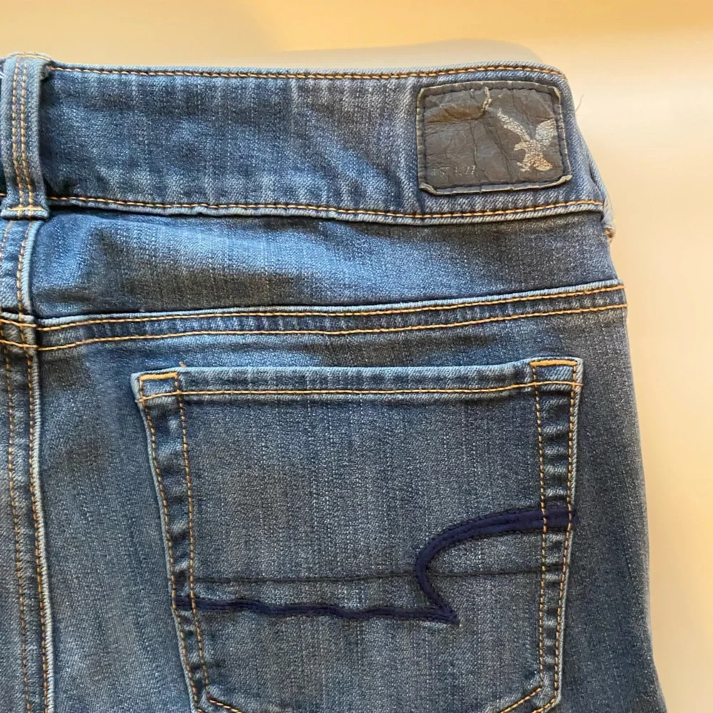 American Eagle Artist Crop Womens Jeans size 6